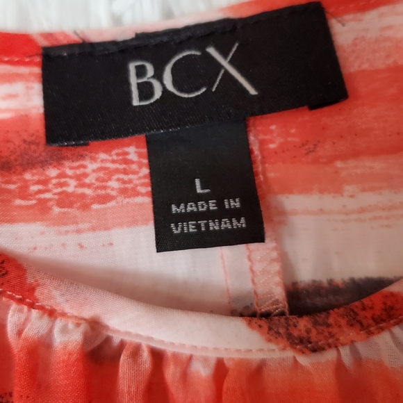 BCX ORANGE, BLACK, & WHITE FLUTTER SLEEVE TOP! - Picture 12 of 14